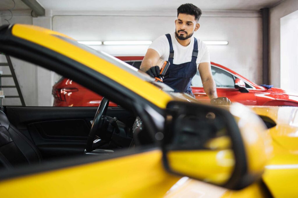 anti-rain-coating-at-auto-service-ZBUDBU2.jpg